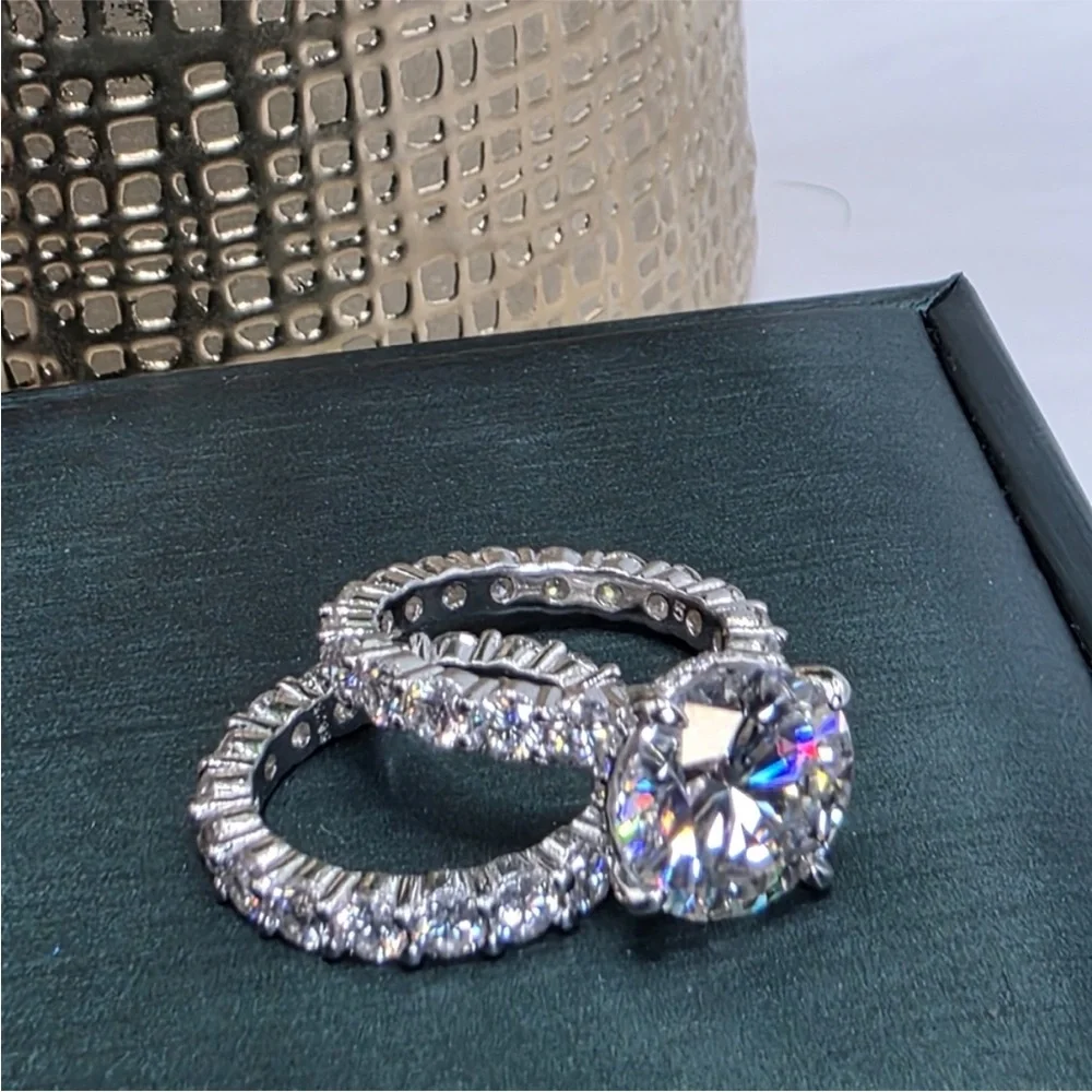 💎 4CT 🔥 FIRE Moissanite Engagement Ring + Eternity Band Set (Size 5)